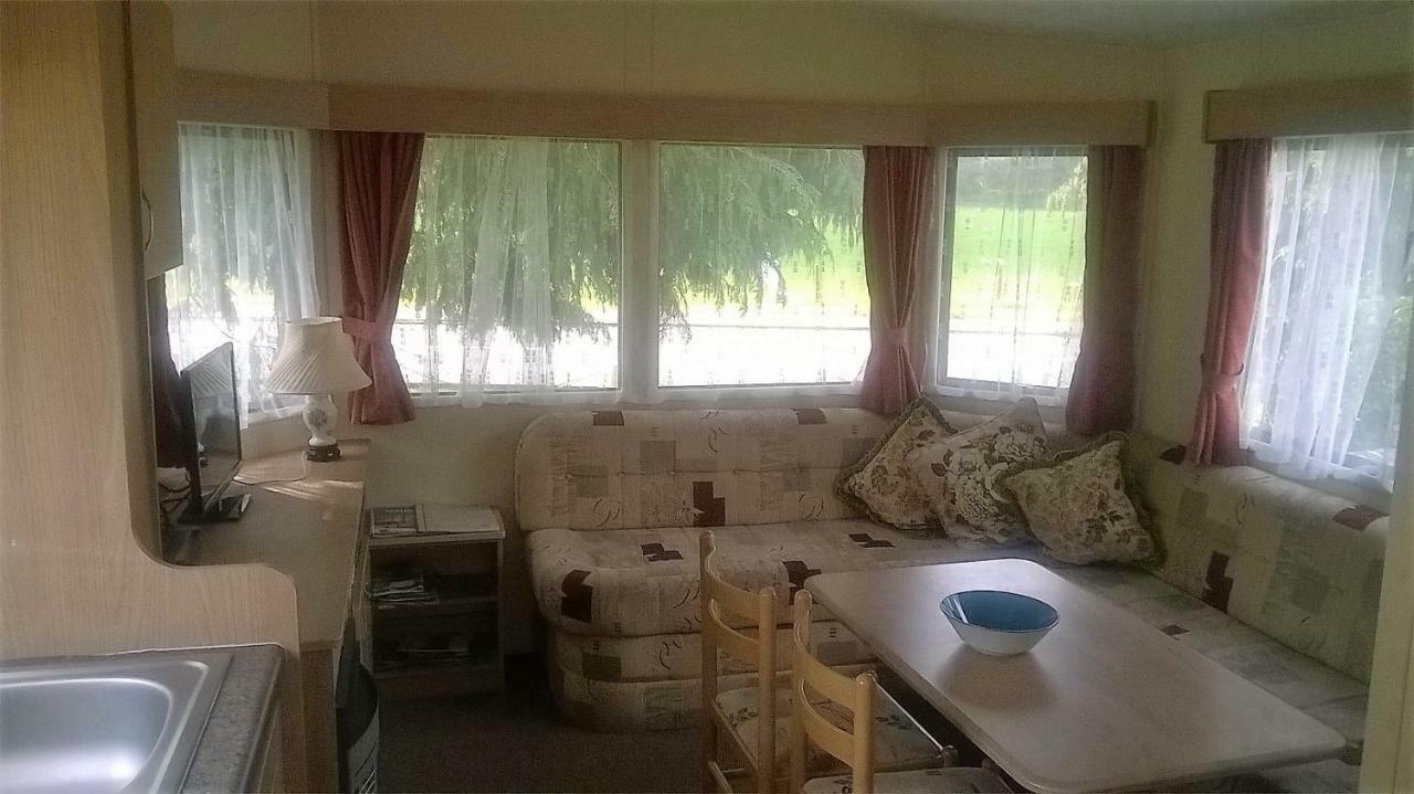 קומרי West Lodge Caravan Park מראה חיצוני תמונה