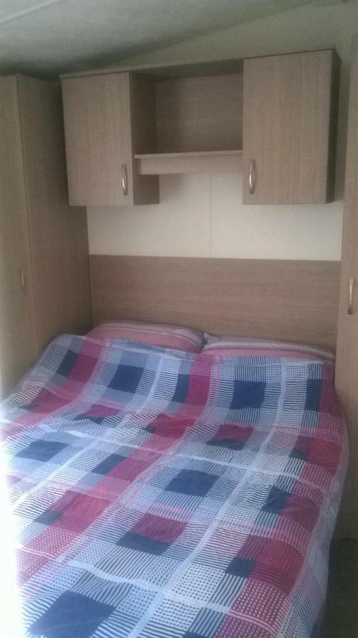 קומרי West Lodge Caravan Park מראה חיצוני תמונה