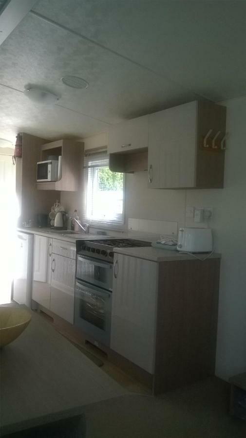 קומרי West Lodge Caravan Park מראה חיצוני תמונה