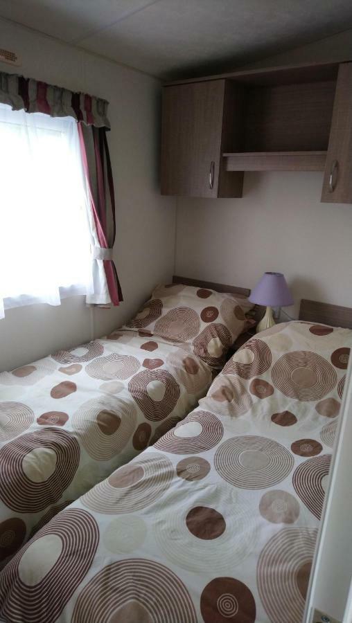 קומרי West Lodge Caravan Park מראה חיצוני תמונה